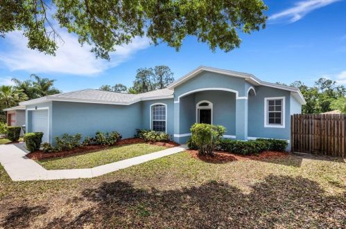 6422 Myrtlewood Dr, Lakeland, FL 33810-2115