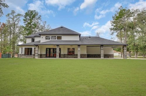 15475 Conroe Dr, Conroe TX 77384-3419 exterior