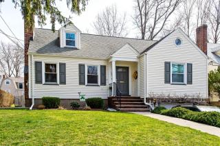 51 Derwent Ave, Verona, NJ 07044-2132