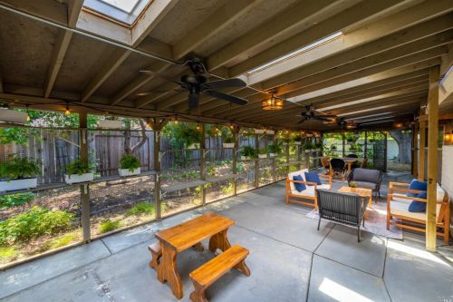 218 Sandalwood Ct, Vacaville CA  95687-5238 exterior