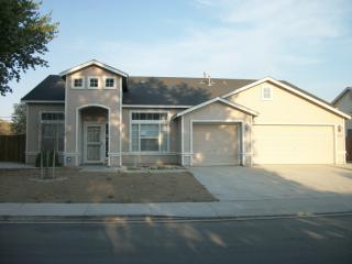 975 Cold Water Dr, Hazen, NV 89408-8413