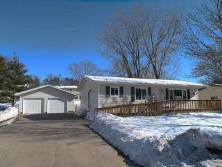 1521 Cliffview Dr, Holmen, WI 54636-9665