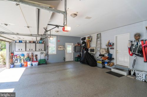 5 Gregory Ln, Newtown Square PA  19073-1518 exterior