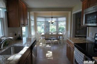 610 Bayview Dr, East Marion NY  11939-1578 exterior