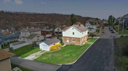 412 9th St, Monongahela, PA 15063-2706
