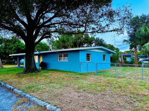 2712 15th St, Fort Pierce, FL 34982-3603
