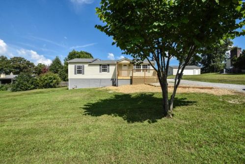507 Black Oak Dr, Knoxville, TN 37912-2520