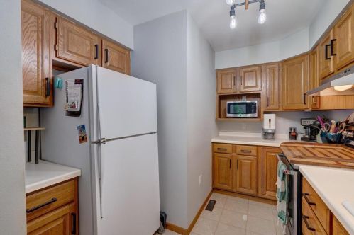 31 Ponwood Cir, Madison WI  53717-1179 exterior