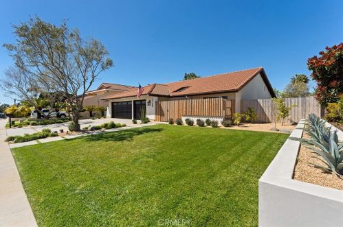 3108 Levante St, Carlsbad CA  92009-8332 exterior