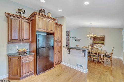 110 Glenwood Rd, Cranford NJ  07016-1920 exterior