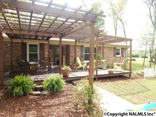 115 Hickory Ln, Decatur, AL 35603-6333