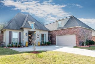2594 Pine Thicket Ave, Zachary, LA 70791-2898
