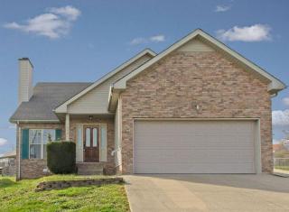1898 Roscoe Dr, Clarksville, TN 37042-7928