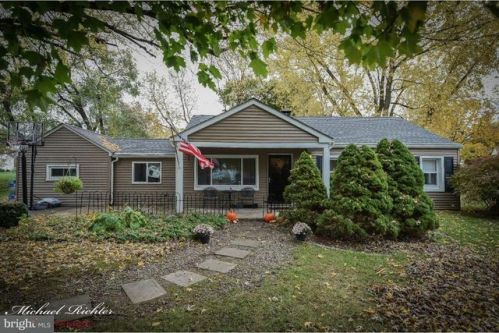 980 Wayfield Dr, Norristown, PA 19403-3644