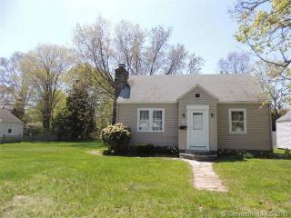 11 Maplewood Dr, Clinton, CT 06413-2614