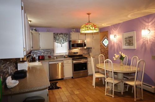 327 Atlantic Ave, Warwick RI  02888-2062 exterior