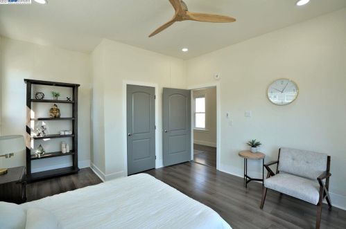 836 47th St, Oakland CA  94608-3202 exterior