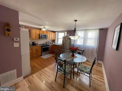 6308 Glenloch St, Philadelphia PA 19135-3613 exterior