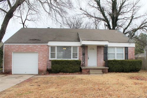 4247 Riverside Dr, Tulsa, OK 74105-3829