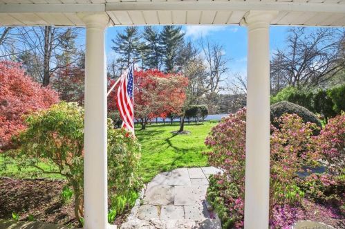 186 Drum Hill Rd, Wilton, CT 06897-2415