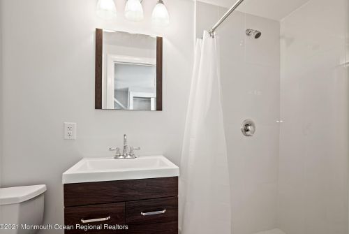 46 Capri Dr, Bricktown NJ  08723-7633 exterior