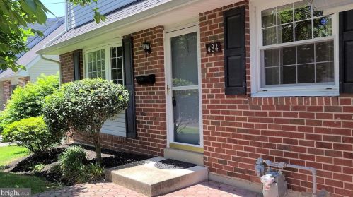 484 Wade Ave, Lansdale, PA 19446-3949