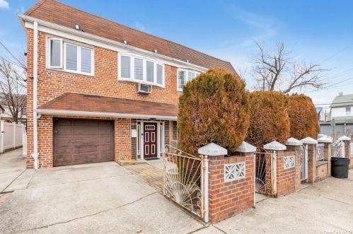17115 84th Rd, Jamaica, NY 11432-2112