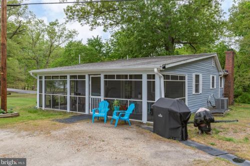 14213 Fredericksburg Tpke, Woodford, VA 22580-2850