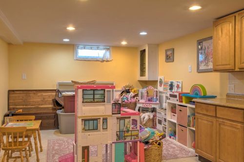 53 American Ave, Keene NH  03431-4803 exterior