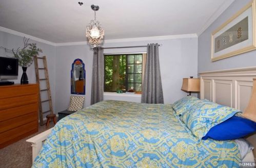 601 Mark Twain Way, Mahwah NJ  07430-3475 exterior