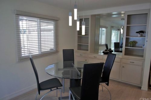 70 Santa Monica St, Palm Springs CA  92264-5257 exterior
