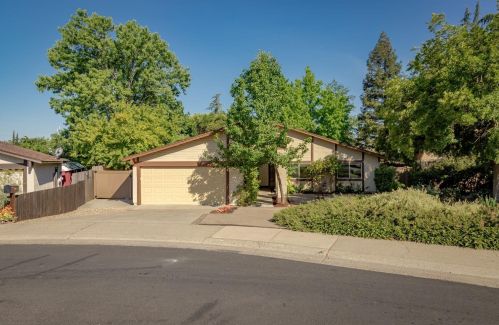 8355 Carrick Ct, Citrus Heights, CA 95610-3311