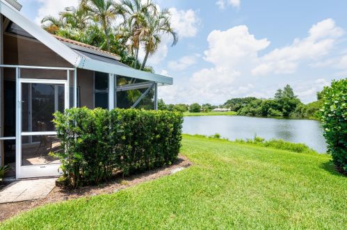 7685 Dahlia Ct, West Palm Beach, FL 33412-3120