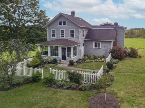 439 Maple St, Litchfield, CT 06759-2101