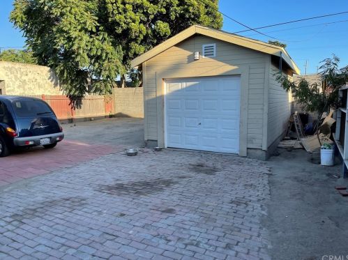 344 Elm St, Compton CA  90220-2113 exterior