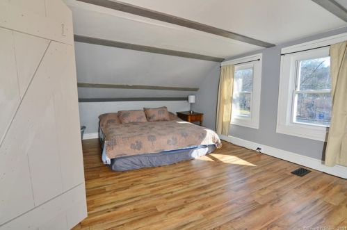 7 Dewey St, Putnam CT  06260-1352 exterior