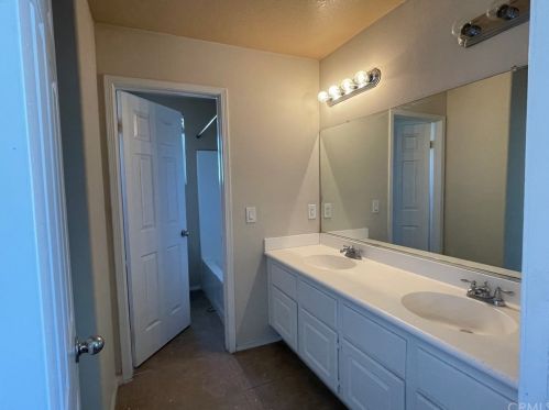 12373 Los Moras Way, Victorville CA  92392-4804 exterior