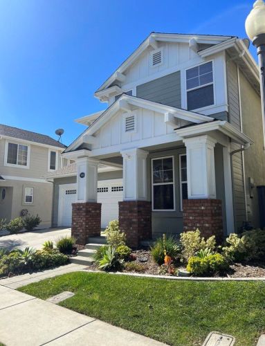 7099 Leeward St, Carlsbad CA  92011-5431 exterior