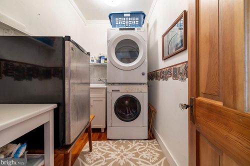 102 High St, Edinburg VA  22824-3084 exterior