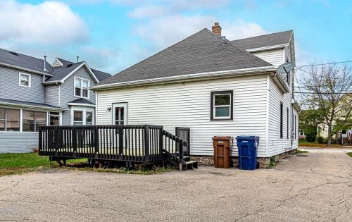 317 Chute St, Menasha WI 54952-3047 exterior