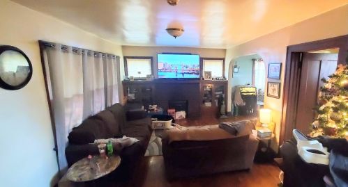 1403 Neshannock Blvd, New Castle PA  16105-2410 exterior