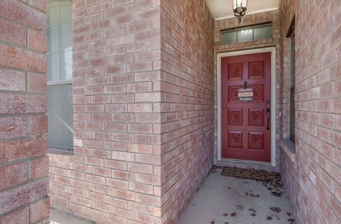 9513 Fox Hill Dr, Fort Worth, TX 76131-4248