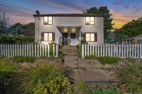 161 Pearl Harbor St, Bridgeport, CT 06610-2320