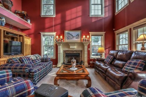 286 1st Ave, Milford CT  06460-5209 exterior