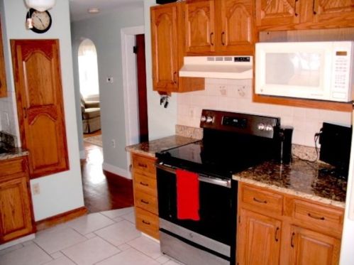 56 Broadway, Stoughton MA 02072-3006 exterior