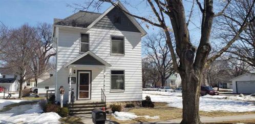 600 1st St, Elkader, IA 52043-9062