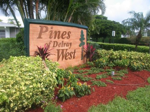 1425 27th Ave, Delray Beach, FL 33445-5879