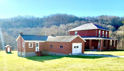 600 Enon Church Rd, West Finley, PA 15377-2133