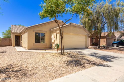 23991 Huntington Dr, Buckeye, AZ 85326-7004