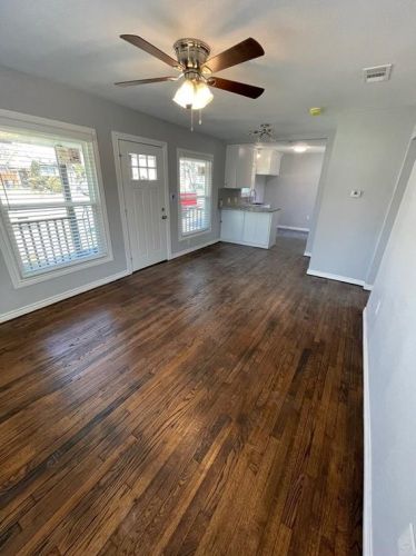 4137 Lisbon St, Fort Worth, TX 76107-6416